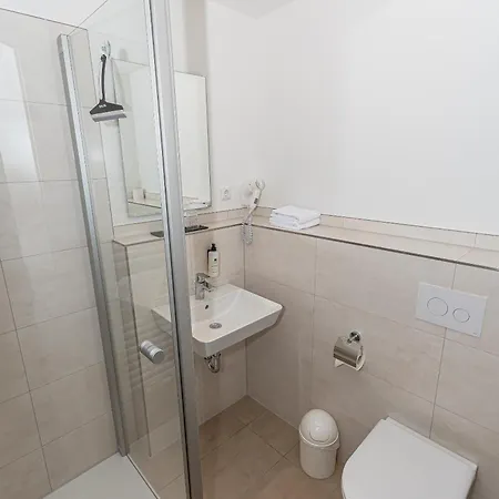 Offshore-hotel Sassnitz-mukran 3*